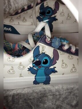 Disney Stitch Graphic White Low-Top Sneakers  Grownup With 4 Charms